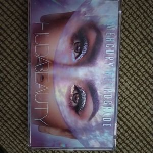 Huda mercury retrograde pallette